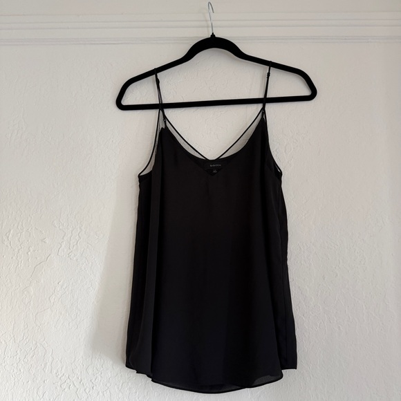 Aritzia Babaton Galen Camisole in Black. Size Small - Picture 4 of 9